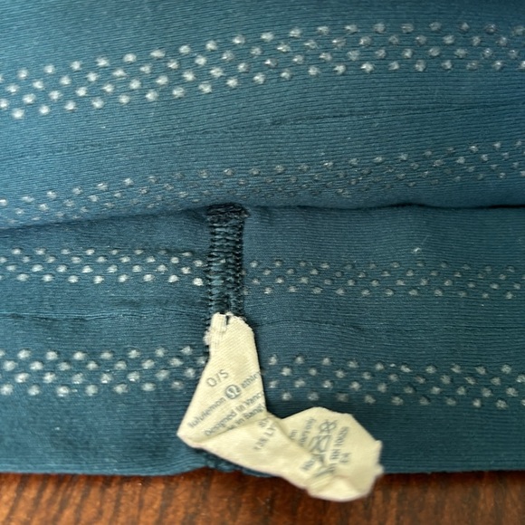 Six lululemon headbands. Great used condition - Picture 2 of 7